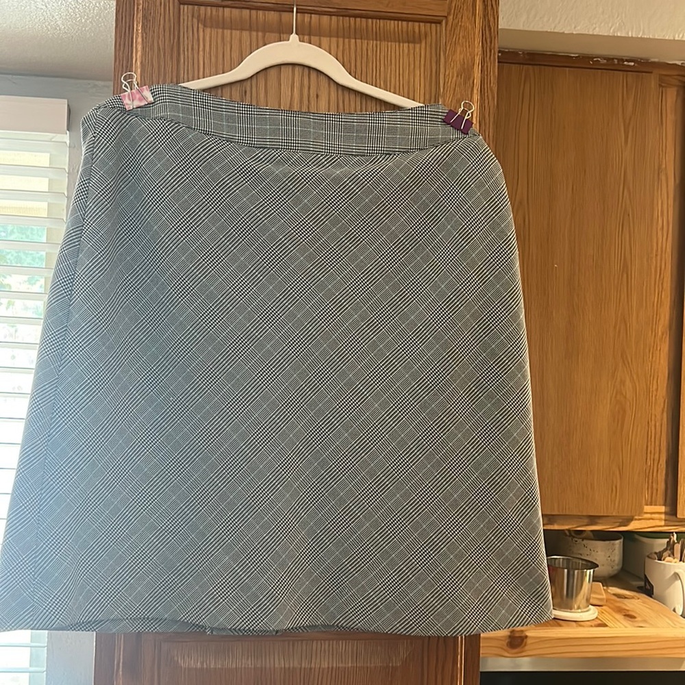 Knee length skirt